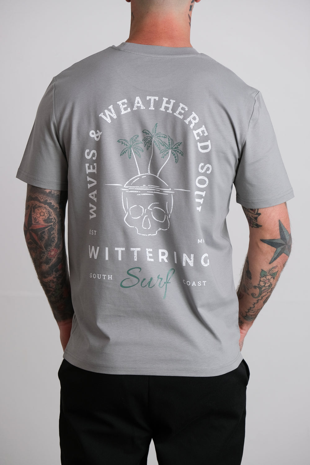 WAVES & WEATHERED SOULS T-SHIRT - MISTY GREY
